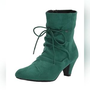 Angel Flex Shawna Green Size 9.5W bootie.